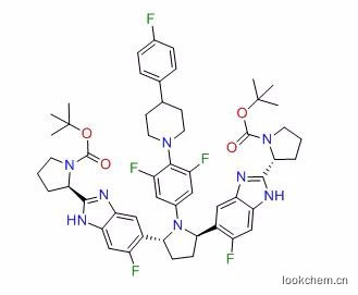 (2S,2'S)-[[(2R, 5R)-1-[3,5-二氟-4-(4-(4-氟苯基)哌啶-1-基)苯胺]-2,5-双四氢吡咯基]双[6-氟-2-(2S)-2-四氢吡咯-1H-苯并咪唑-2,5-二基)]双(1-四氢吡咯甲酸叔丁酯)